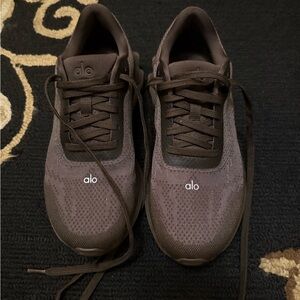 ALO Yoga unisex  Dark Brown Sneakers